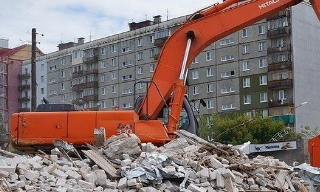Вывоз строительного мусора с участка в Тольятти недорого от 1560 руб. | 2Землекопа-Тля